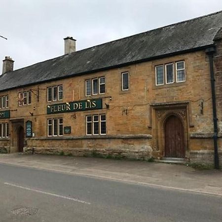 The Fleur-De-Lis Hotel Chiselborough Екстериор снимка